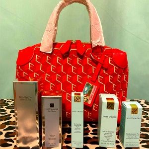 Estée Lauder Travel Bag with 5 Estée Lauder Travel Size Skincare Products